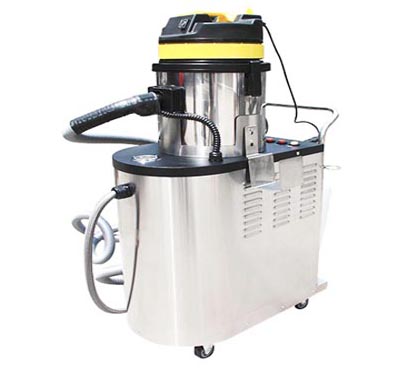 Escalator steam cleaner